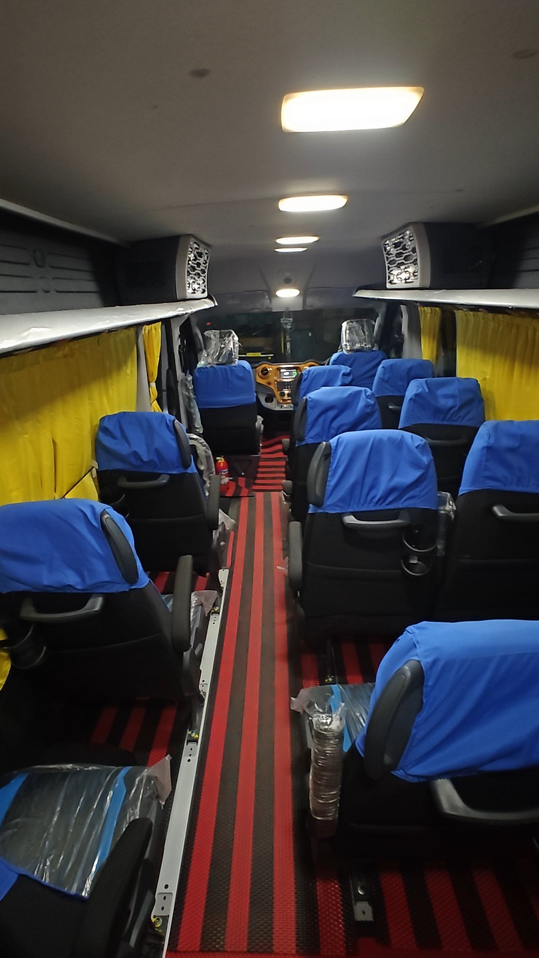 16+1 Seater Tempo Traveller